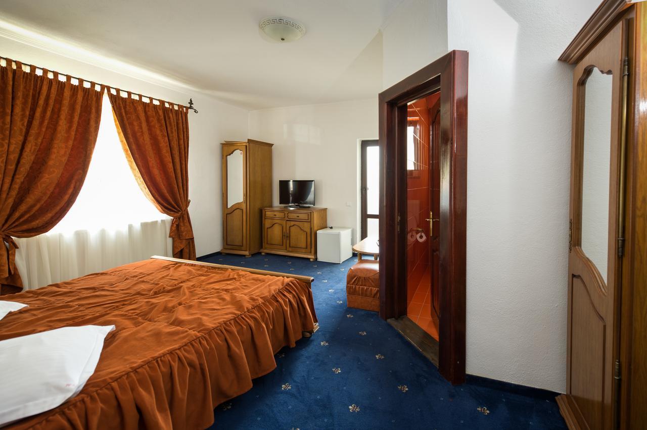 Hotel Complex Craiasa Muntilor Moieciu Moeciu De Sus Exteriér fotografie